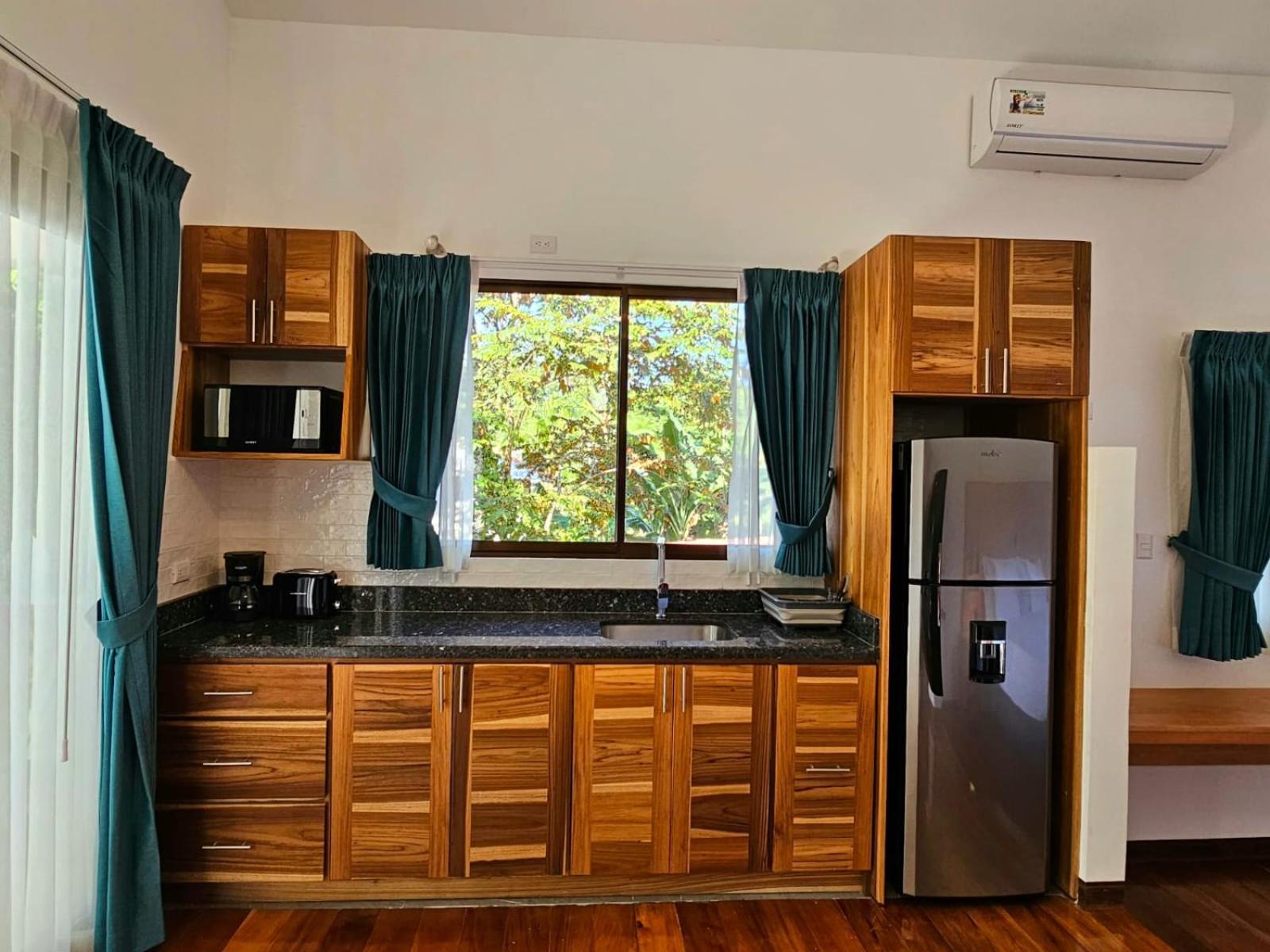 Hotel Torres Del Mar Puerto Viejo de Talamanca Екстериор снимка