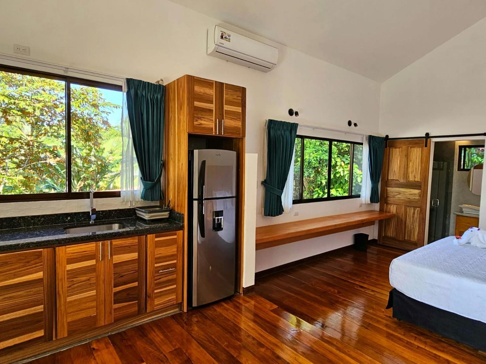 Hotel Torres Del Mar Puerto Viejo de Talamanca Екстериор снимка